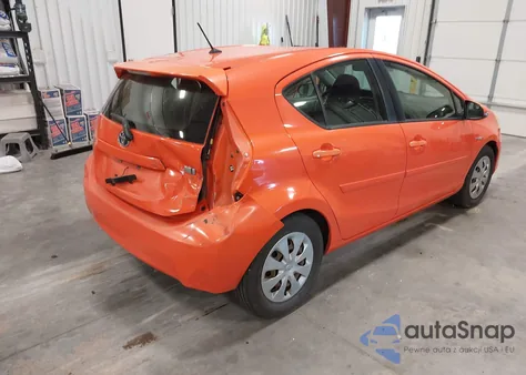 2013 Toyota Prius C Two z USA, uszkodzony, nr VIN JTDKDTB32D1041820